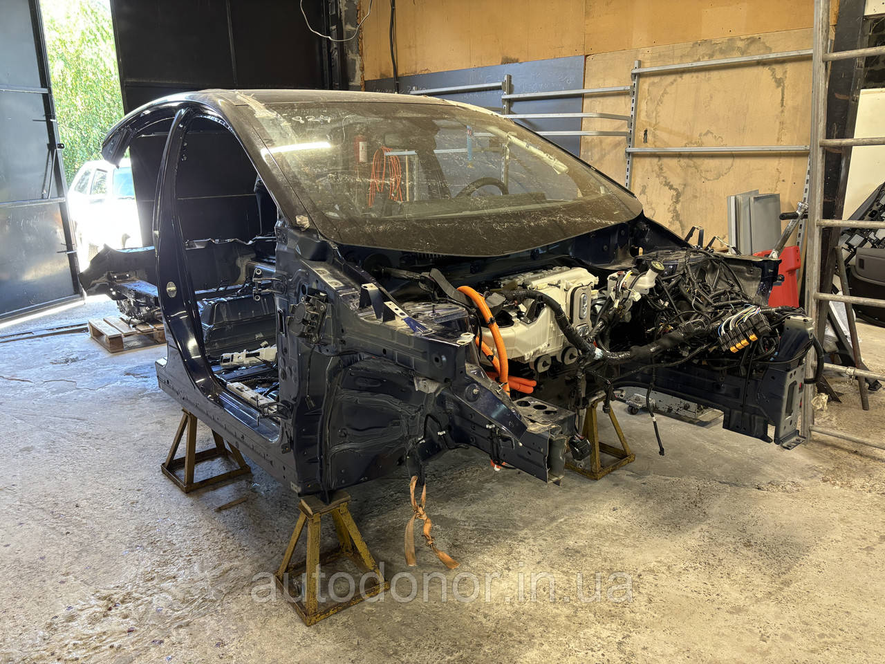 Чверть оставу / ланжерон передня права Nissan Ariya (22-) F4120-5MPMA