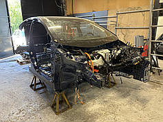 Чверть оставу / ланжерон передня права Nissan Ariya (22-) F4120-5MPMA