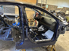 Міждверна стійка / боковина оставу права кузовна Nissan Ariya (22-) G6032-5MPMA