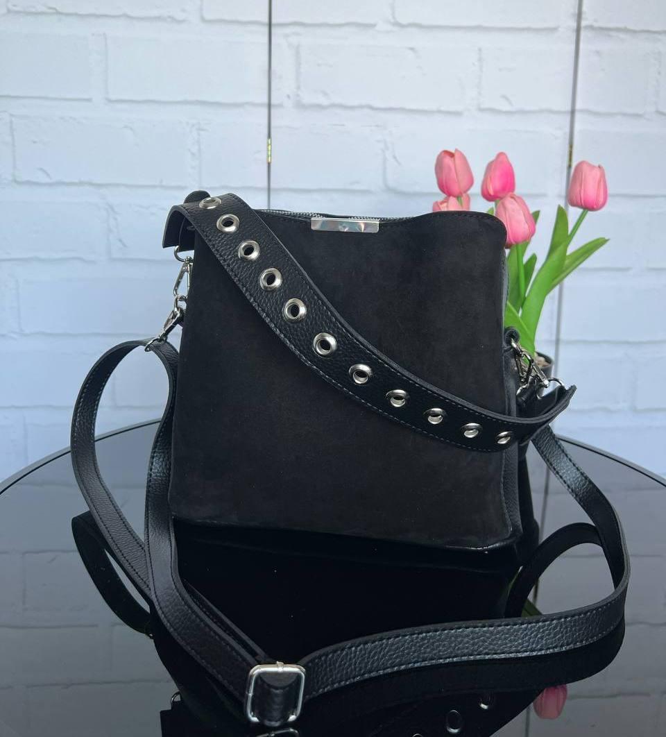 Жіноча сумка через плече стильна молодіжна кроссбоді чорна замша+шкірзам