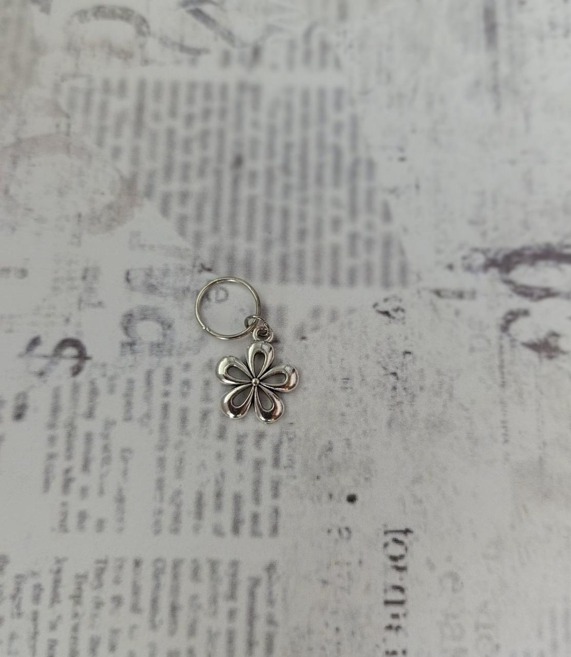 Пірсинг кільце з декором "Цветок" металева прикраса для афрокос аксесуари для зачісок дред, фото 1