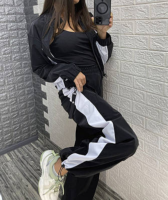 Стильний костюм з плащівки,бомбер і штани з лампасами