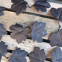 Штучне листя клена чорне 20 шт. уп 18 см