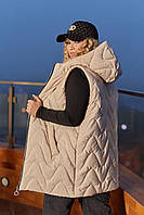 Тепла жіноча безрукавка жилетка бежевого кольору 48-50, 52-54, 56-58, 60-62, жилетка жіноча з капюшоном великого розміру