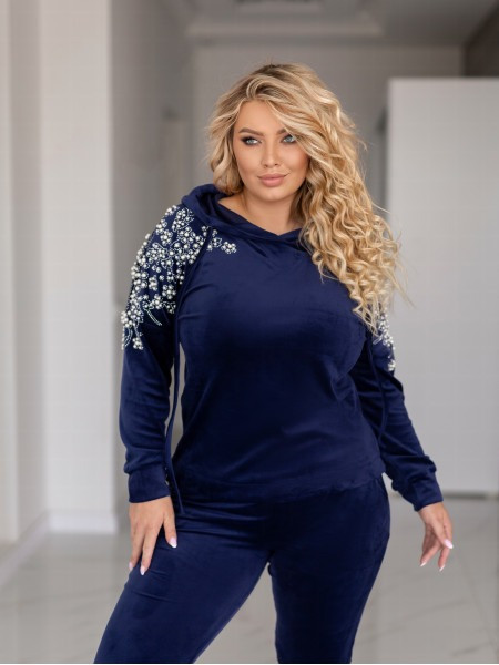 Костюм жіночий велюровий із декором, фото 1