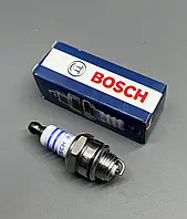 Свічка запалювання BOCSH для бензоінструменту та двигунів внутрішнього згоряння бензопил та газонокосарок