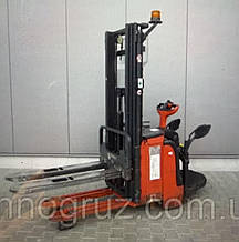 Самохідний штабелер Linde L14 APi