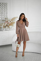 Коротке плаття з рукавом