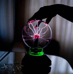Декоративний світильник, плазмова куля Тесла, блискавичний дотик "Plasma Magic Light Flash BIG Ball" 10 см (чорний), фото 2