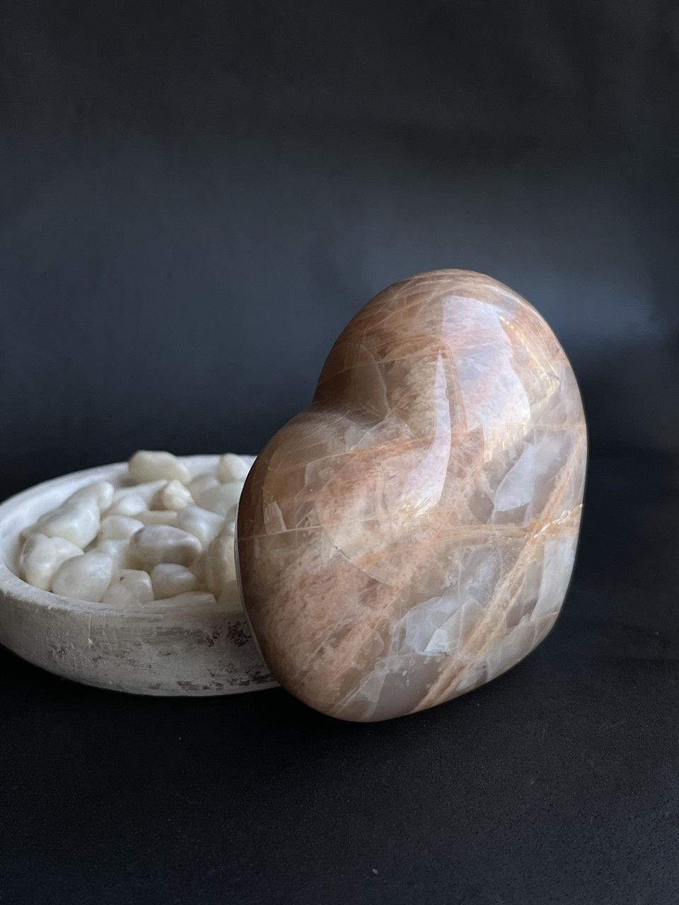 Місячний персиковий і сонячний натуральний камінь кабошон серце з натурального сонячного каменю 78*71*34,5 мм, фото 1