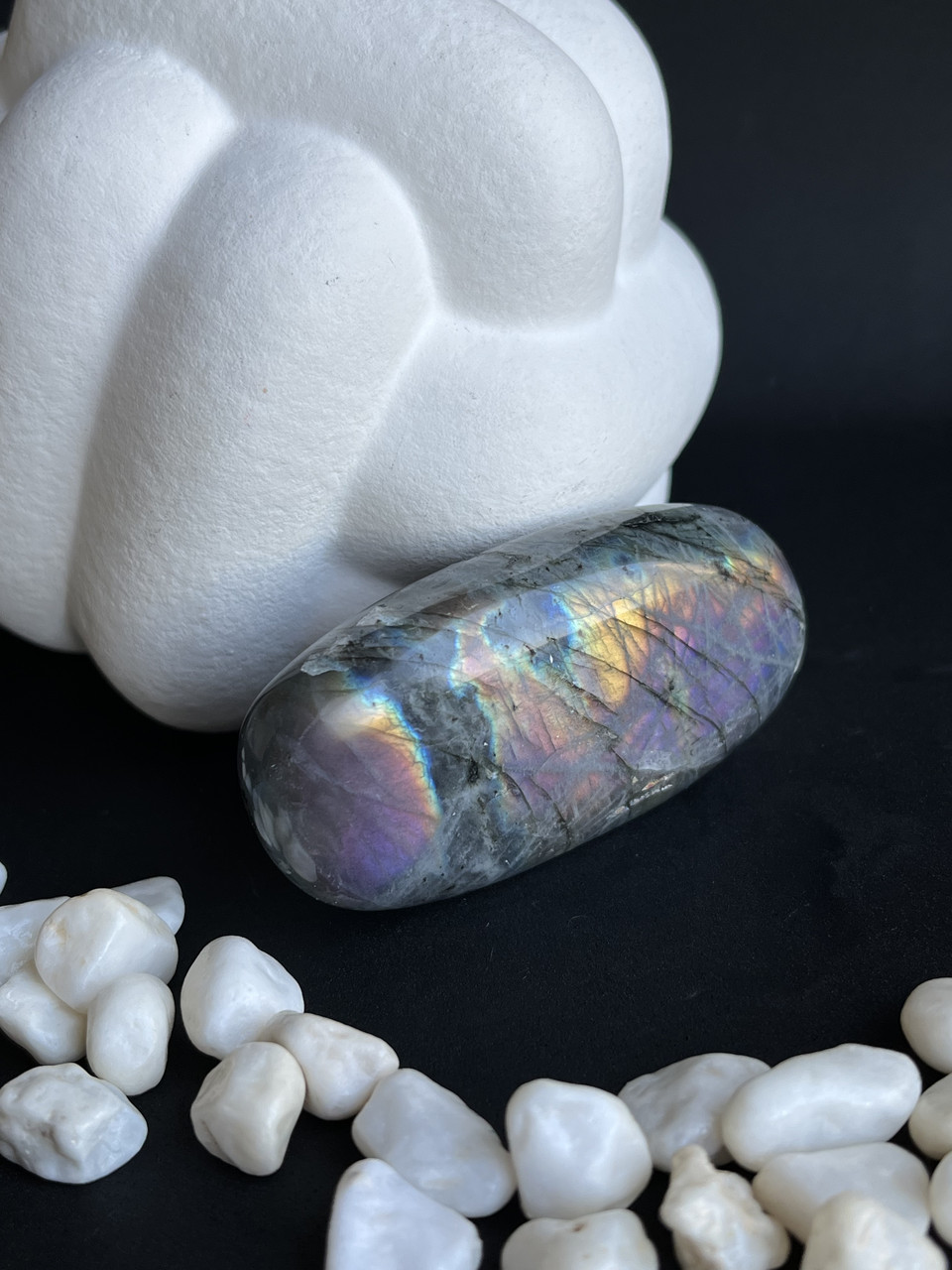 Лабрадор натуральний камінь кабошон галтовка з натурального лабрадору 70*36*19 мм., фото 1