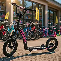 Детский двухколёсный самокат футбайк с надувными колесами 12" / Транспорт для прогулок ручной тормоз Розовый