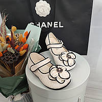 Святкові білі туфлі для дівчинки