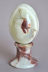 Статуетка яйце з натурального каменю онікс з підставкою, 6.5 см (колір, як на фото)