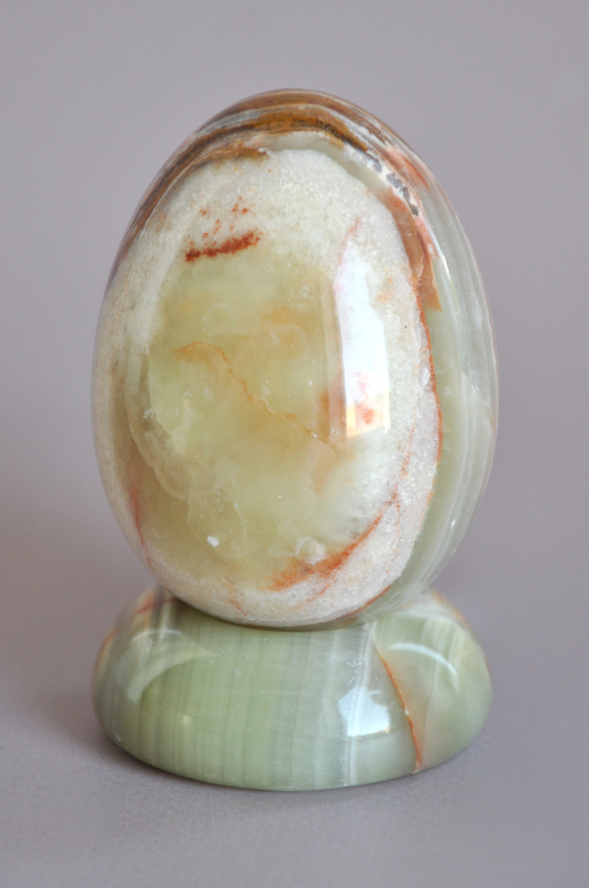 Статуетка яйце з натурального каменю онікс з підставкою, 6.5 см (колір, як на фото), фото 1