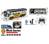 Автобус на радіокеруванні на пульту 295-3 акумулятор 3.7 V, пульт керування 2.4 GHz, масштаб 1:24, фото 4