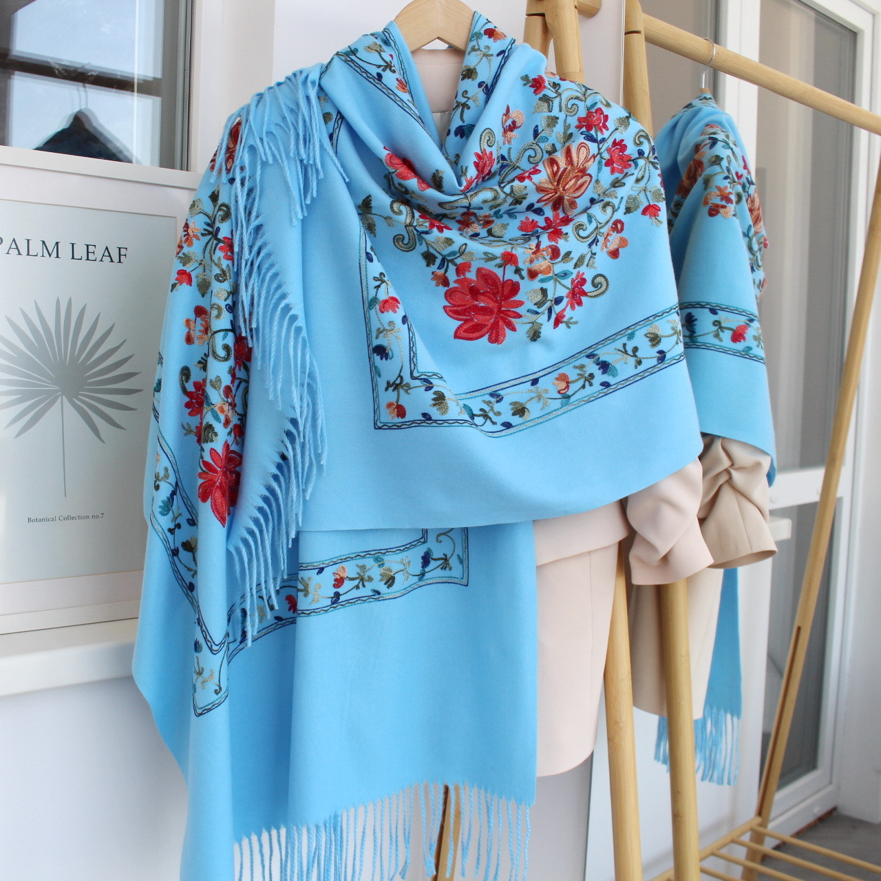 Кашеміровий шарф "Ваза квітів" блакитний 135006, фото 1