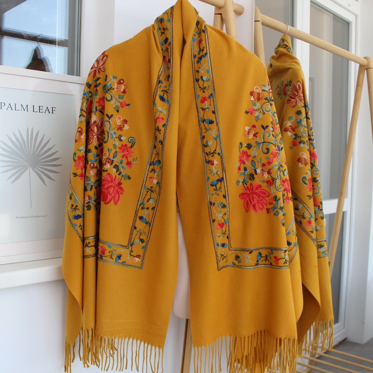 Кашеміровий шарф "Ваза квітів" гірчичний 135011, фото 1