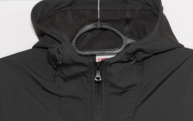 куртка вітровка софтшил Купити спортивну вітровку