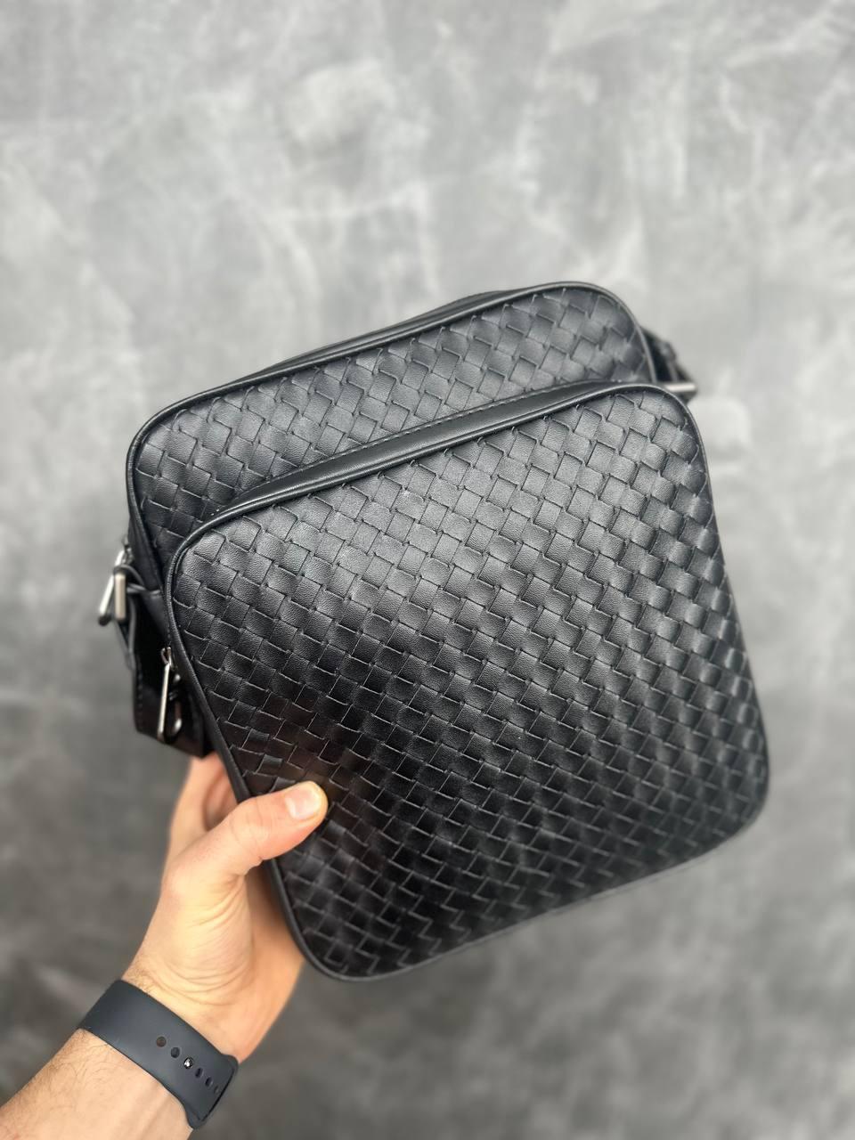 Чоловіча Чорна Сумка Месенджер Bottega Veneta, фото 1