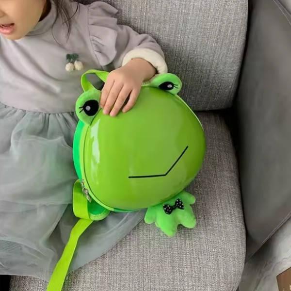 Рюкзак дитячий на 1 відділення із пластиковим корпусом С28668 Жабеня