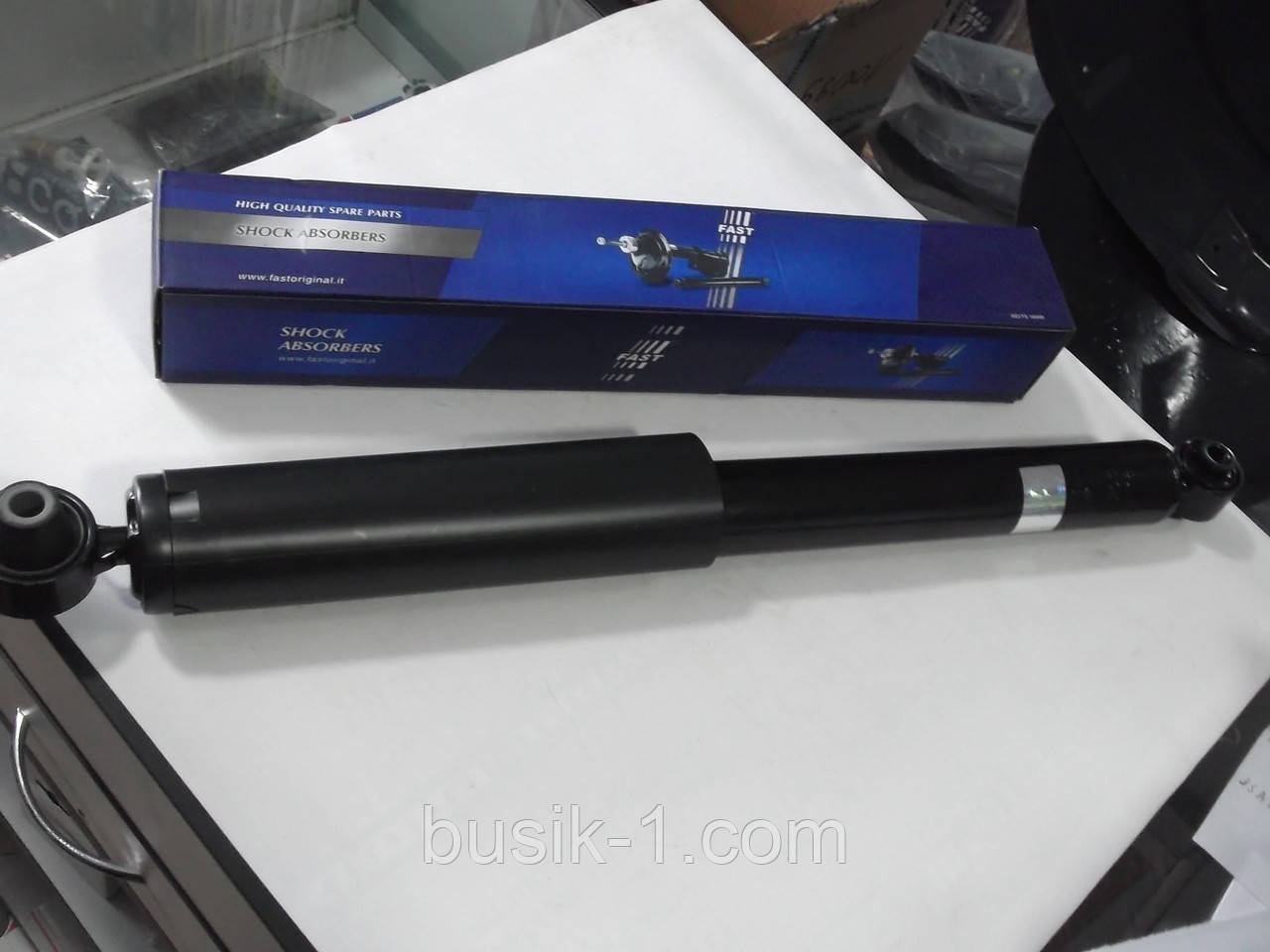 Амортизатор задній Doblo,01-10 г.в.+Combo 580 mm