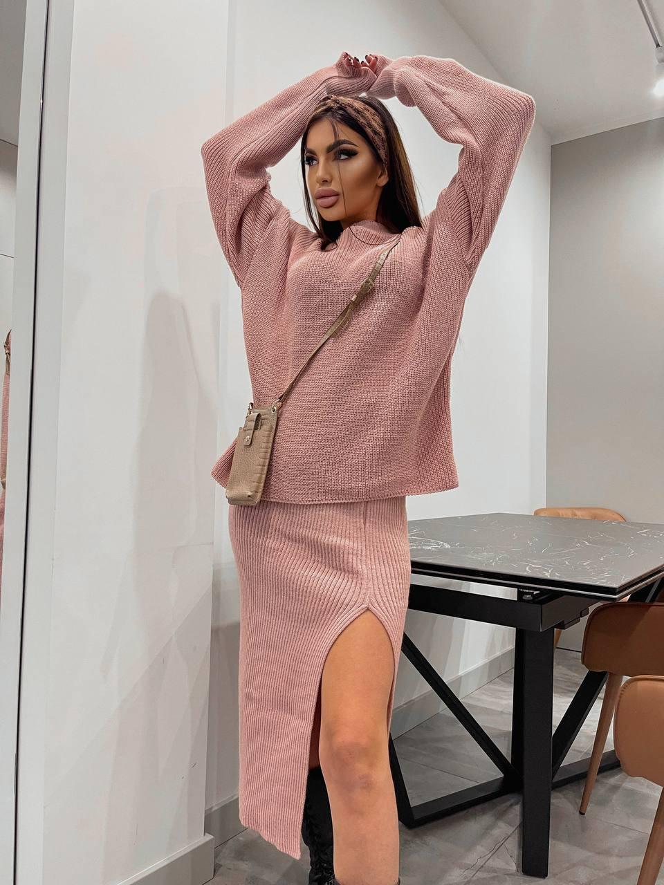 Костюм в'язаний зі спідницею