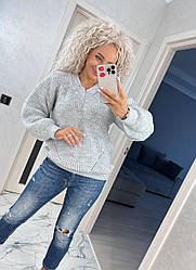 Жіночий светр в'язаний