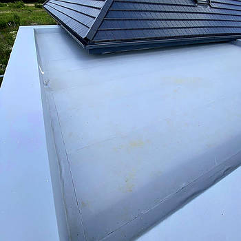 Влаштування пласких покрівель та терас