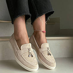 Стильні замшеві лофери в бежевому кольорі