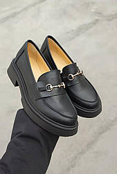 Стильні жіночі шкіряні лофери в чорному кольорі