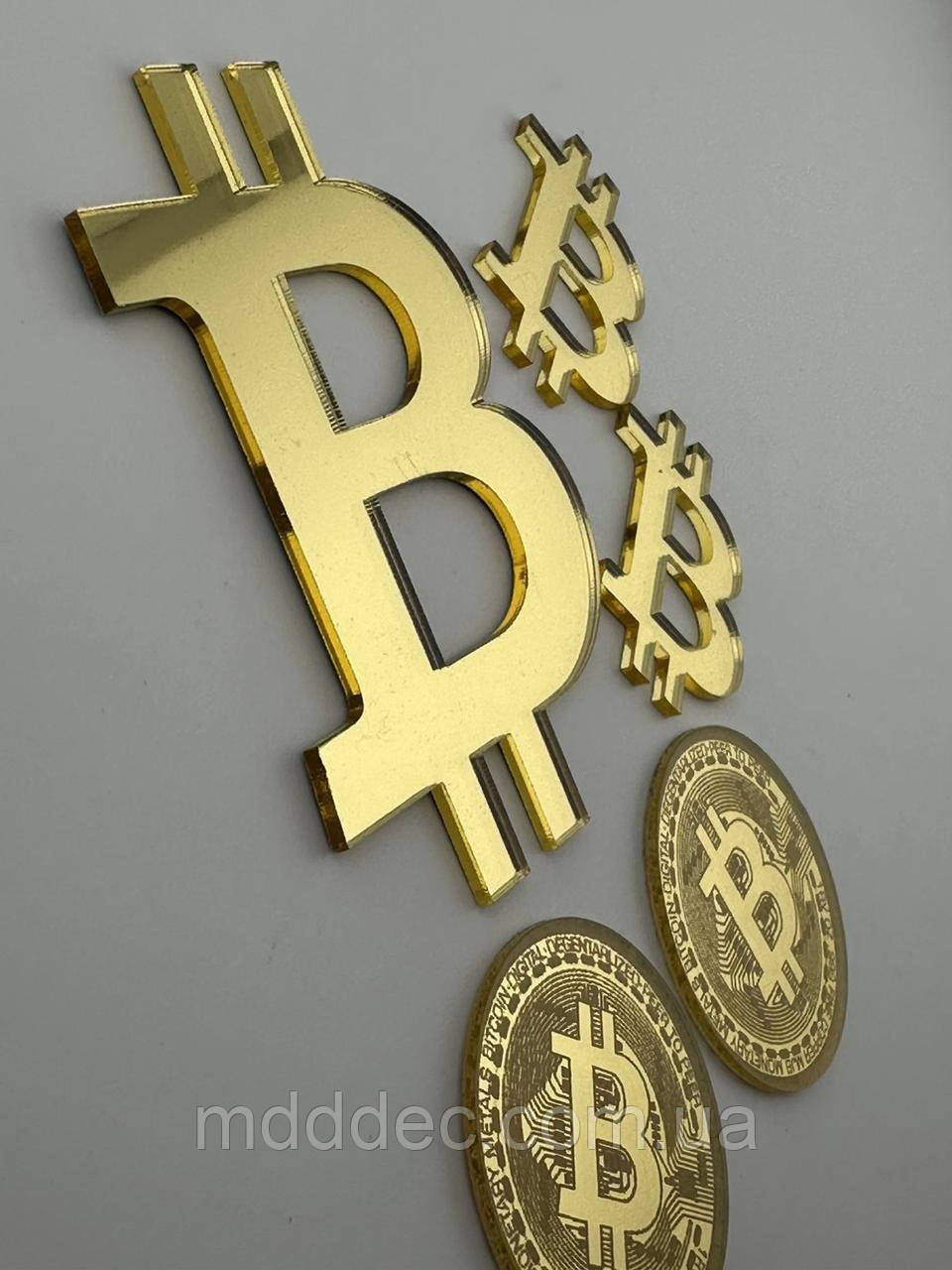 Золотий топер знак Bitcoin, набір акрилових декоративних монет і символів біткоїн 8см+4см.