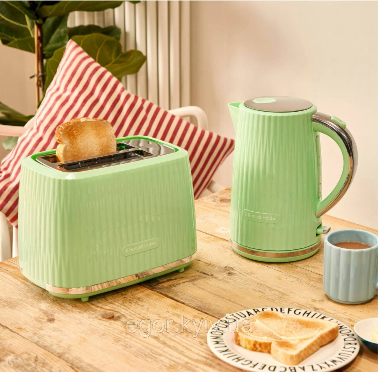 Набір до сніданку чайник + тостер Russell Hobbs, фото 1