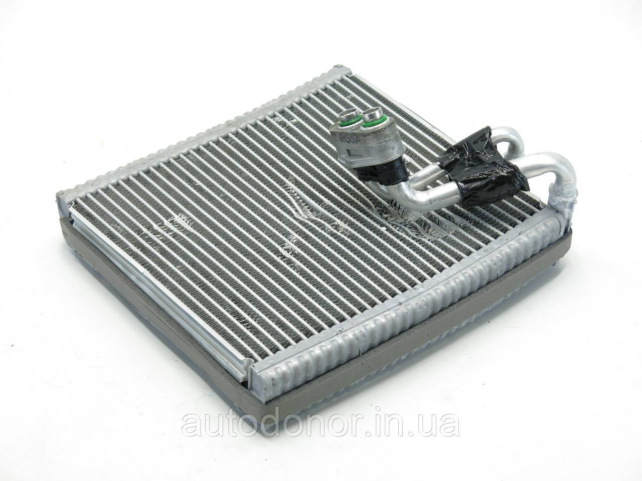 Радіатор нобігрівача Hyundai Kona Electric (17-) 97130K4000