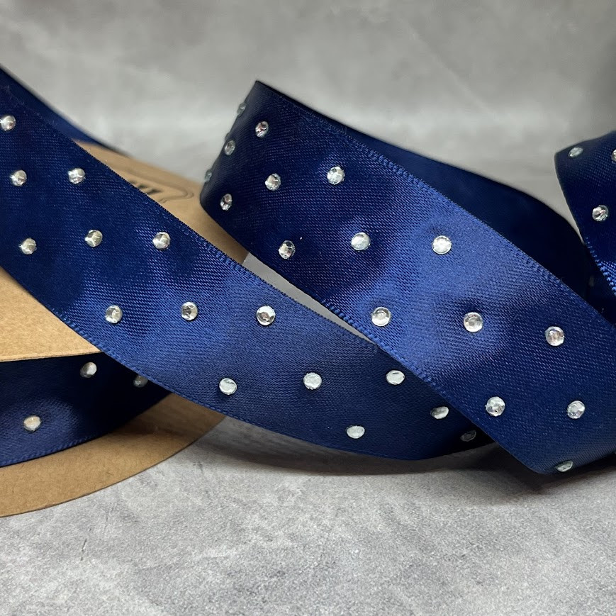 Атласна стрічка зі стразами, ширина 2,5 см, колір-темно-синій, арт 019002, відрізок 1 метр, Темно-синій, фото 1