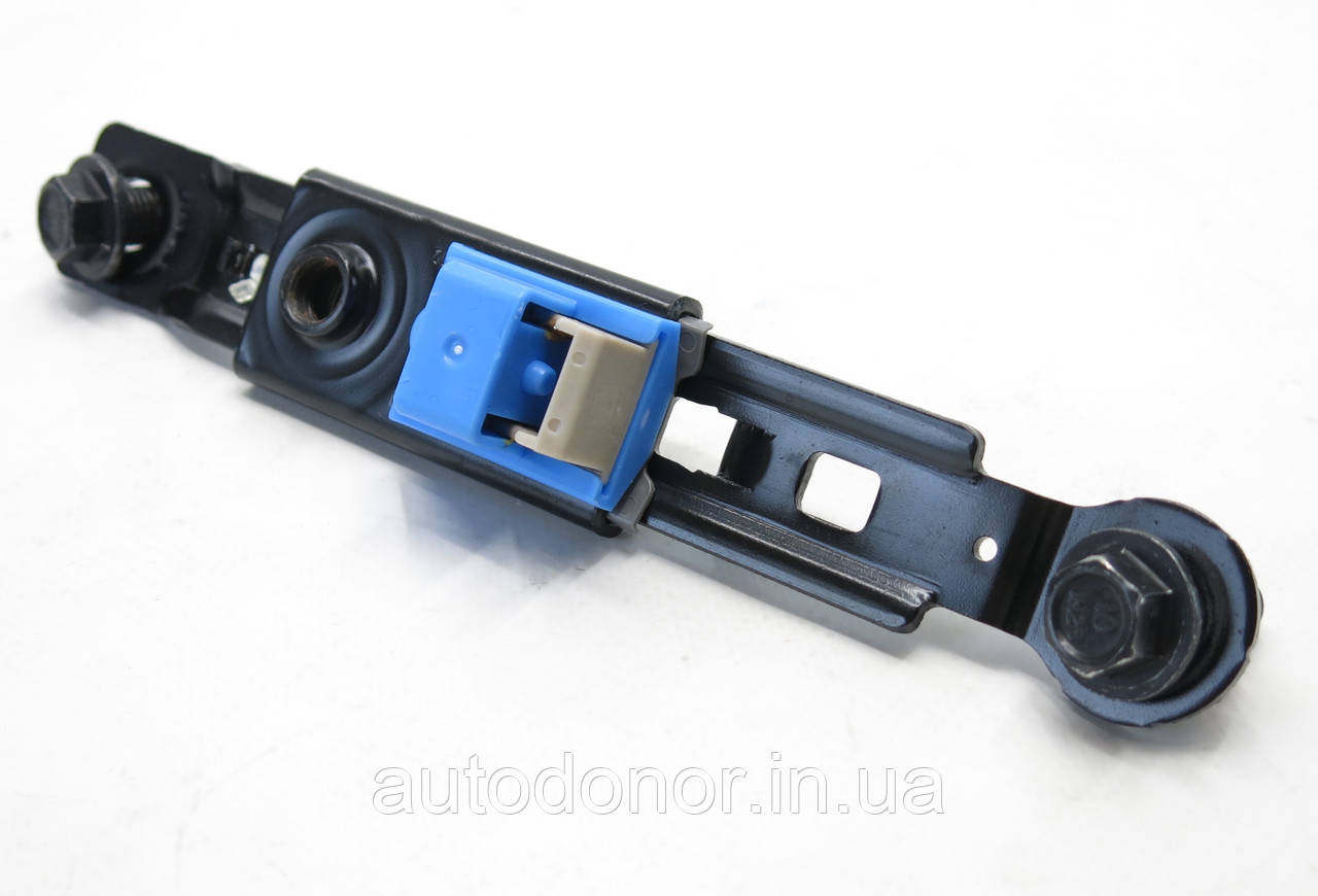 Регулятор висоти ремня Hyundai Kona Electric (17-) 88890F2000