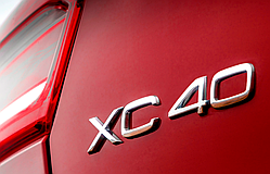 Емблема напис багажника Volvo XC40