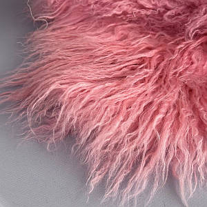 Натуральне хутро лами фарбоване 54х108 см - рожевый