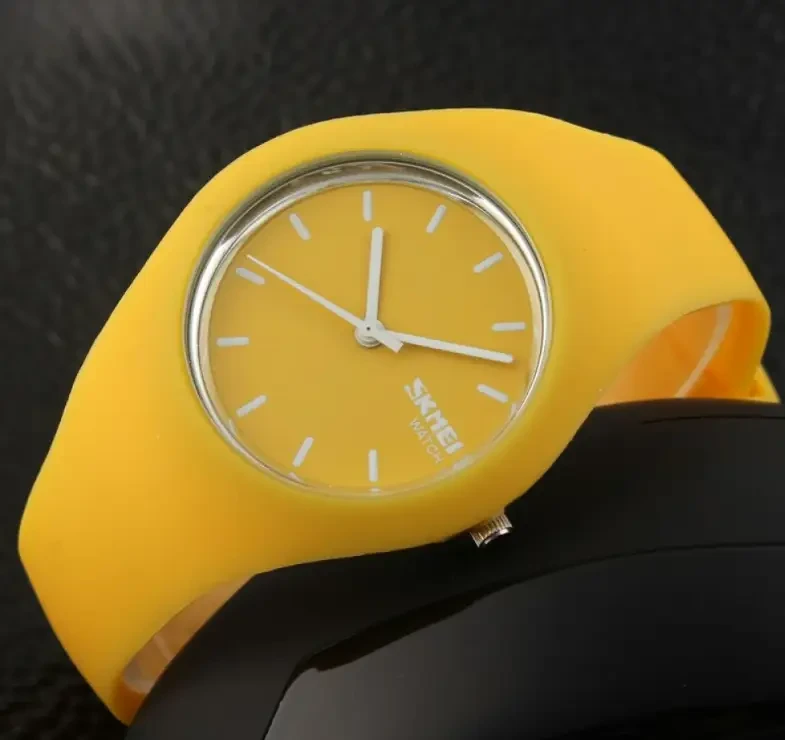 Жіночий наручний годинник Skmei 9068YL Yellow | Стильний кварцовий годинник із жовтим силіконовим ремінцем, фото 1