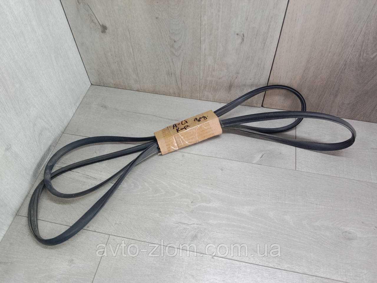 Ущільнювач скла кришки багажника Opel Astra G. Опель Астра. Універсал., фото 1