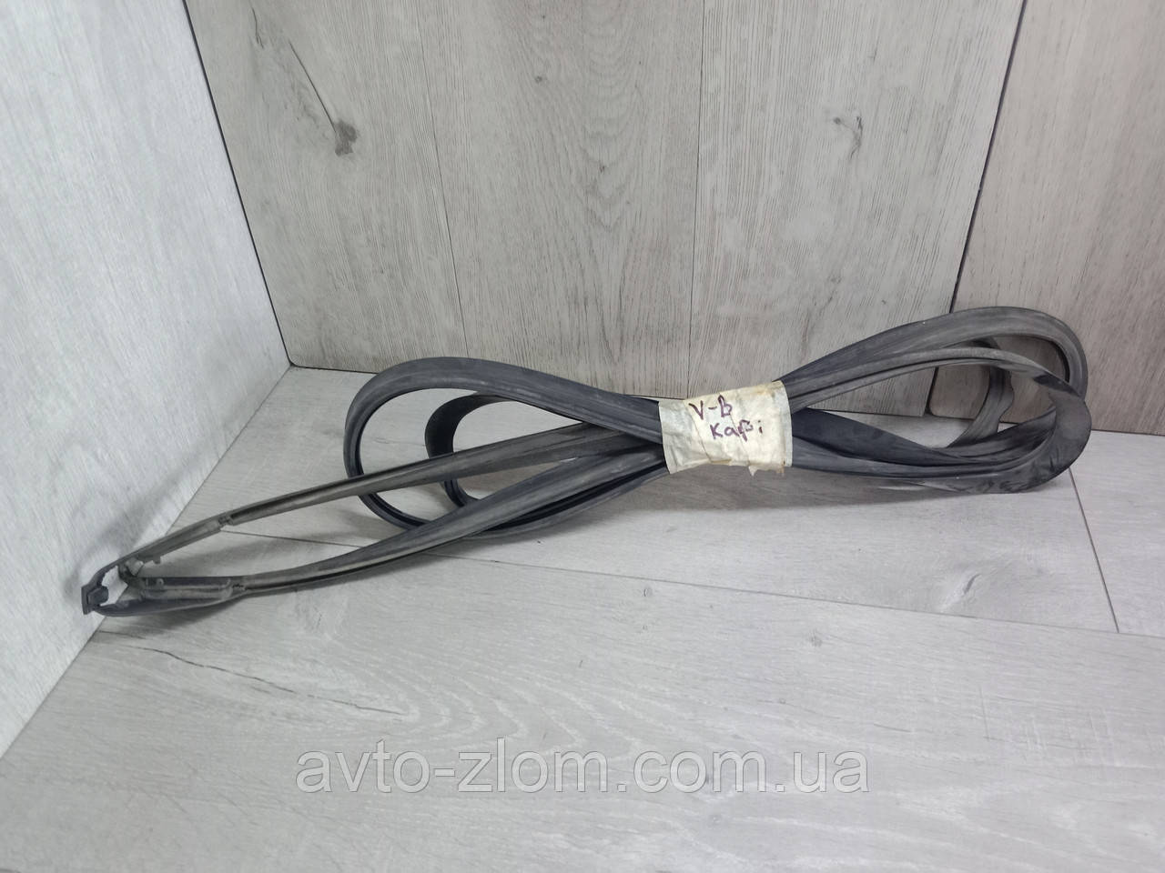 Ущільнювач скла кришки багажника Opel Vectra B. Опель Вектра Б. Універсал., фото 1