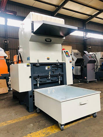 Шредер для пластиковых бутылок AMG-700 18,5 кВт, фото 1