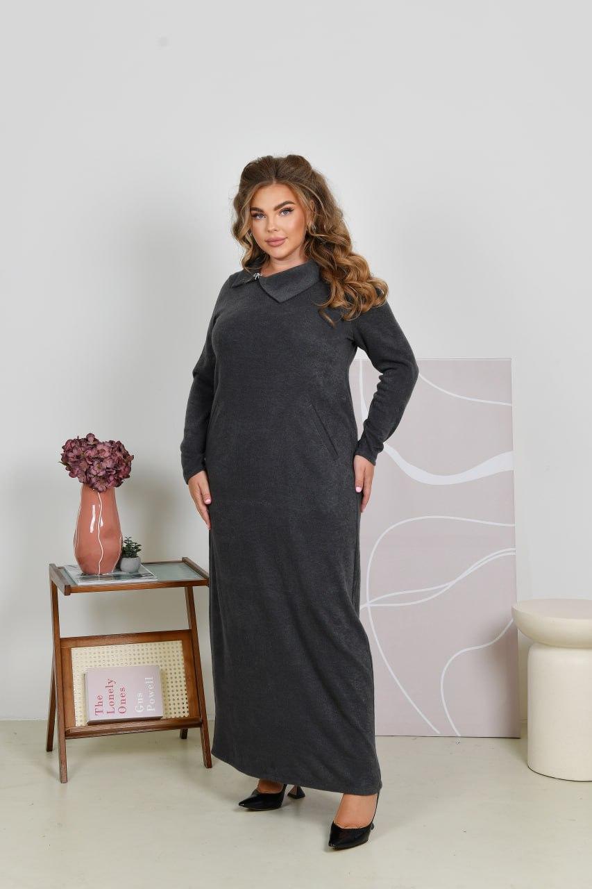 Тепла довга сукня з хомутом у великому розмірі