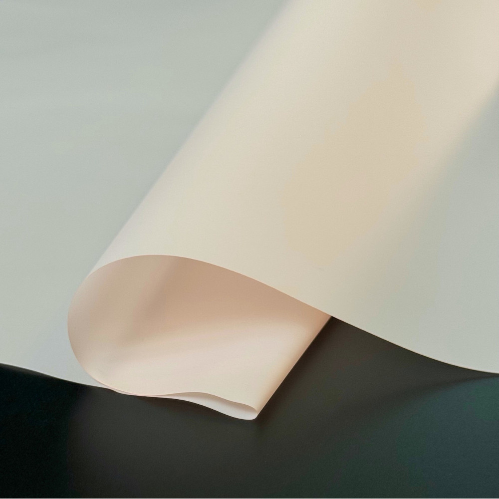 Флористична калька плівка для упаковки квітів, матова напівпрозора, 56х56 см, рожевий персик (20 листів), фото 1