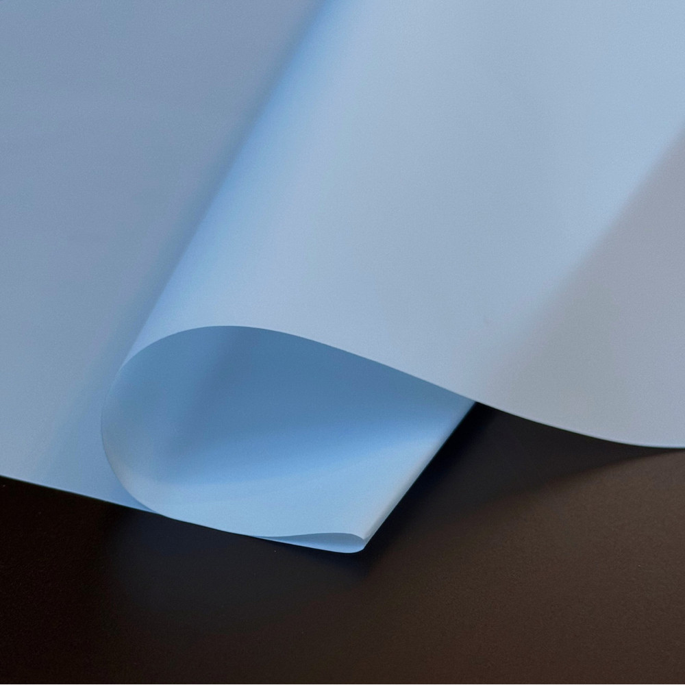 Флористична калька плівка для упаковки квітів, матова напівпрозора, 56х56 см, блакитна (20 листів), фото 1