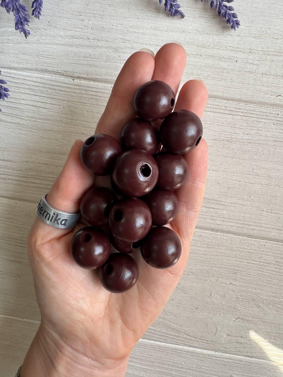Намистини дерев'яні круглі 20 мм , бордово коричневі  500 грамів