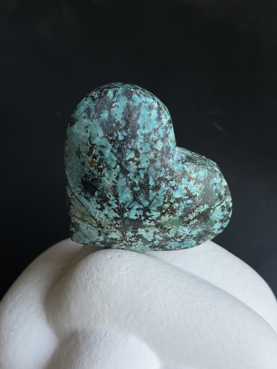 Бірюза натуральна «серце» з натуральної бірюзи серденько камінь бірюза. 56*48*24 мм., фото 1