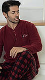 Чоловіча тепла піжама з флісу полар колір кофти бургунді та штани в клітину, фото 2
