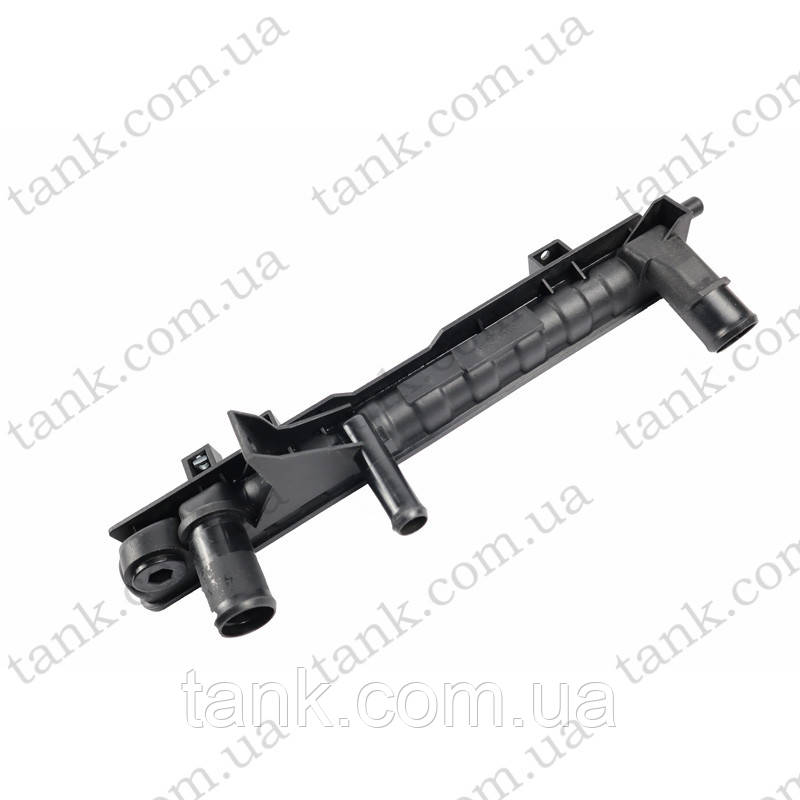 Бачок радіатора AUDI A6 (C4) (1994-1997) — OEM 4A0121251, Nissens 60460