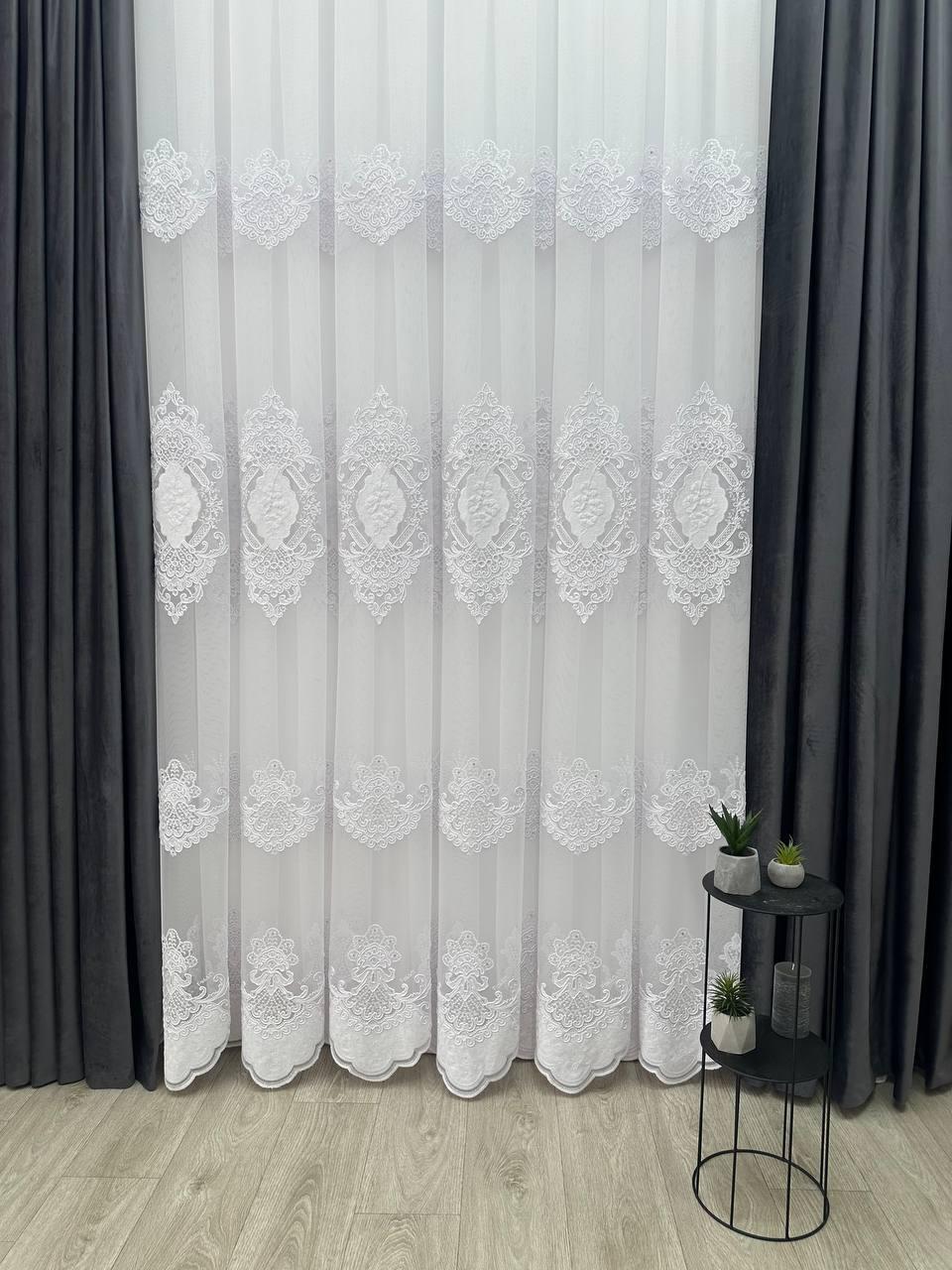 Тюль на основі турецького фатину з вишивкою та камінням. Колір: білий, фото 1
